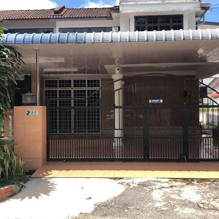 Naurah Homestay Sungai Petani Ngoại thất bức ảnh