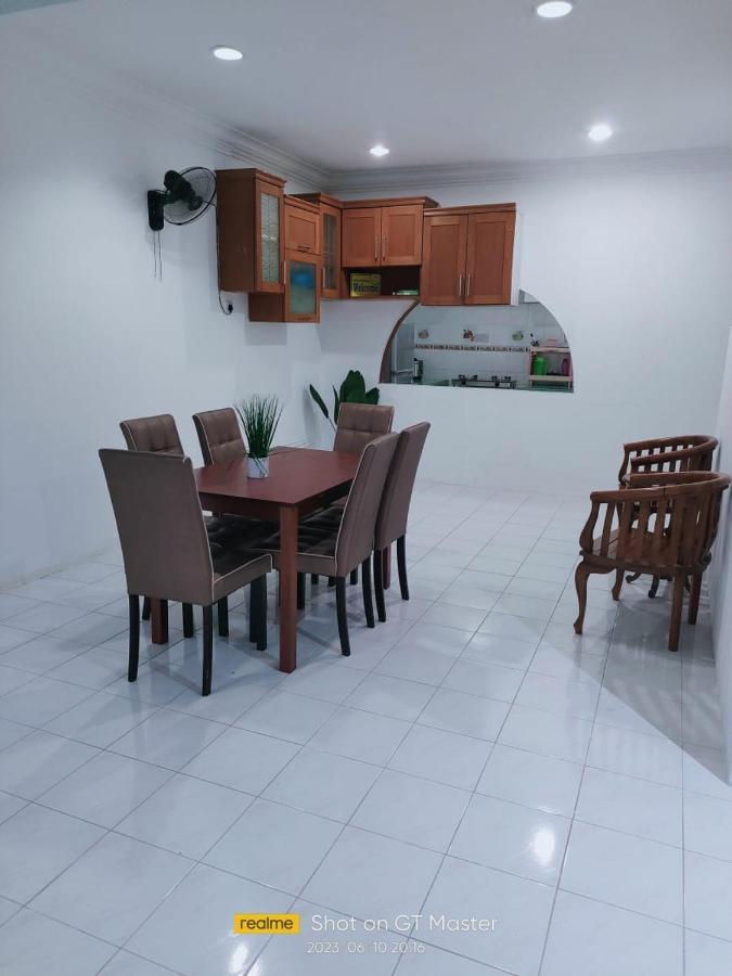 Naurah Homestay Sungai Petani Ngoại thất bức ảnh
