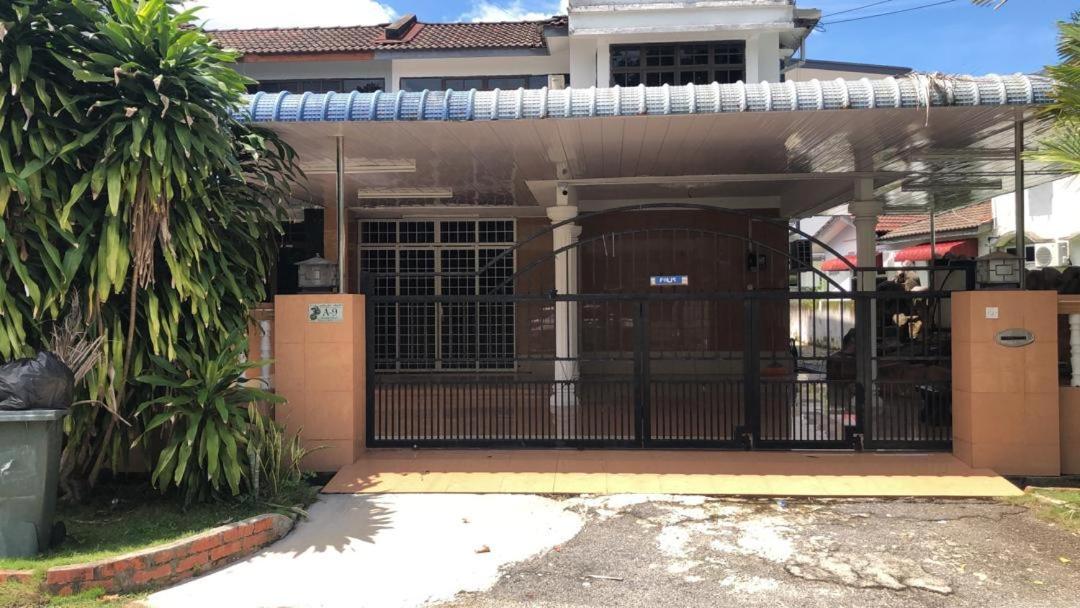 Naurah Homestay Sungai Petani Ngoại thất bức ảnh